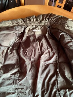 dámská péřová bunda zn. Levi's - vel. M - 9