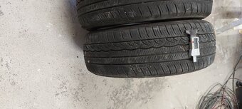 Pneu celoroční Dunlop 185/60/15 - 9