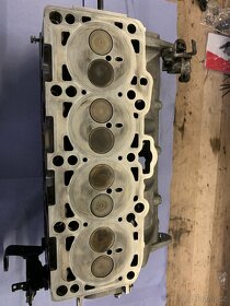 Hlava motoru 2.0 tdi pd - 9