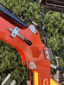 Bagr, minibagr CR10H - 9