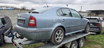 Škoda Octavia 1 facelift 1.6 benzín rok 2002 - 9