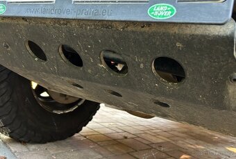 Land Rover Defender 90 - 9