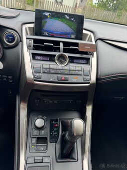Lexus nx300 hybrid - 9