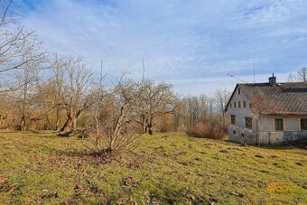 Prodej domu s velkými pozemky a úchvatnými výhledy - 9