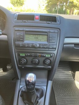 Škoda Octavia 2 1.9 TDI - 9
