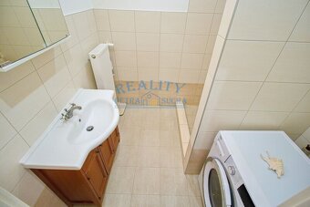 Prodej rodinného domu 212 m2, pozemek 122 m2, Libušina, Roud - 9