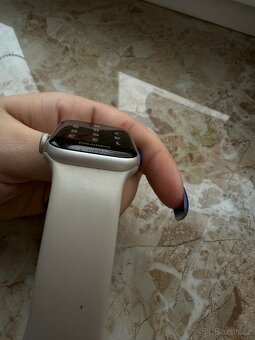 Apple Watch SE 2022 40 MM - 9