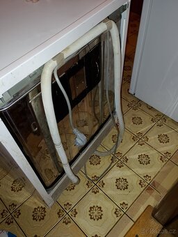 Myčka nádobí BEKO 60X60cm - 9