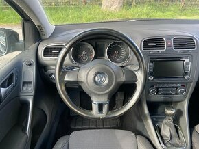 Volkswagen Golf 1.6 MPi Senzory,ALU,VýhřevSed - 9