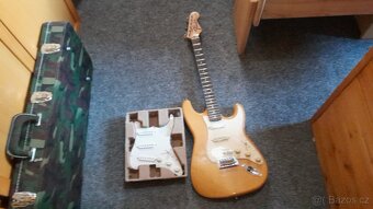 kytara Fender - 9