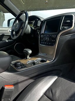 Jeep Grand Cherokee Summit - 9