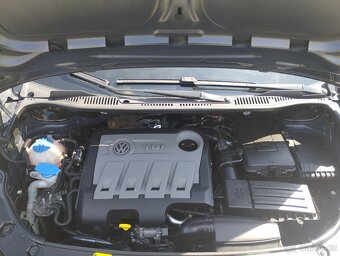VOLKSWAGEN TOURAN 1,6TDI 77KW,AUTOMAT,KOMPLET ODSERVISOVÁNO. - 9