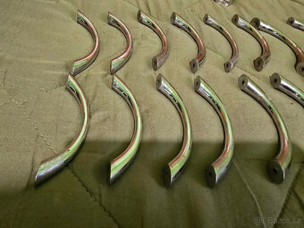 Predam pánty a uchytky - 9