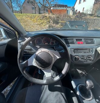 MITSUBISHI LANCER 2.0 99 kW SEDAN 2005 - 9