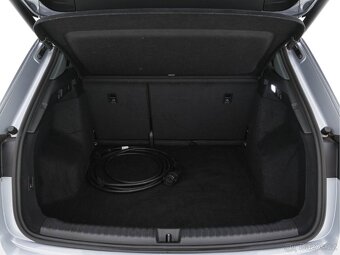 Q4 e-tron 40 204PS Advanced+ Nav Kam LED AL Tažn 77kWh 2/22 - 9