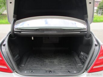 MERCEDES BENZ S 500 V8 - W 221, 4 MATIC, nové STK - 9