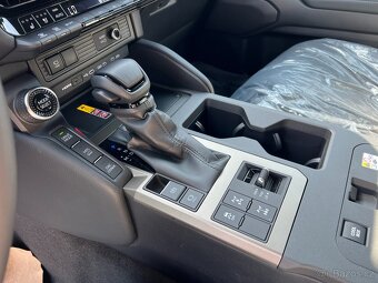 Toyota Land Cruiser 2,4l benzín, VXR, EU specifikace - 9