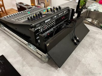 Digitální mixážní pult Behringer X32 Producer + case - 9