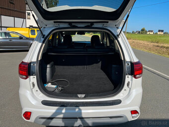 Mitsubishi Outlander 2.4 PLUG-IN HYBRID 4WD Basis Spirit2020 - 9