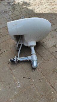 WC kombi + umyvadlo - 9