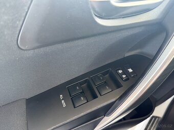 Toyota Auris 1,6 97kW,PŮVOD ČR - 9