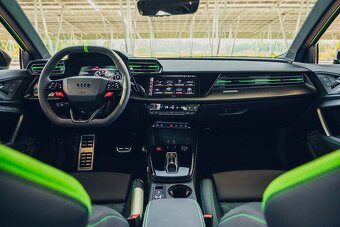 Audi RS3 r.v. 2025 naj 3900km - 9