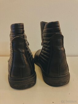 Zimní dámské boty - 9