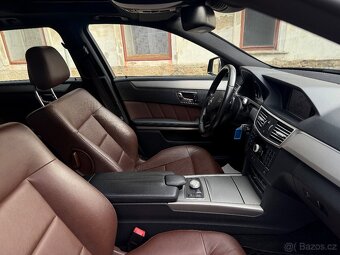 Mercedes Benz E350CDi AMG 4M Panorama Distr Harman Vzduch - 9