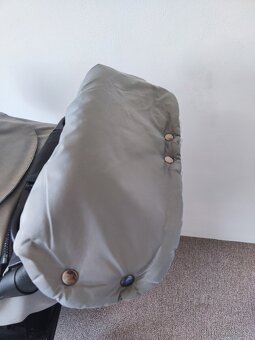 Kočárek s příslušenstvím - 9