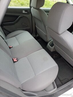 Prodám Ford Focus 1,6 benzín, 74kw, r.v. 6/2005, - 9