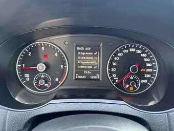VW SHARAN 2.0 TDi HIGHLINE LED NAVI WEBASTO KAMERA TAŽNÉ - 9