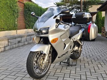 Honda VFR 800fi RC46 TOP výbava a stav - 9