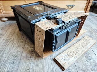 Starožitný hrací stroj, flašinet MANOPAN, 1887 - 1900 - 9