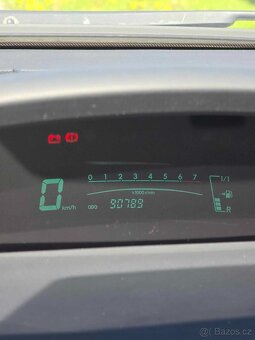 Toyota Yaris, 1.0i 3dv 2. maj - 9