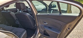 Renault Fluence 1.6 benzín 81 Kw, r.v. 2011 - 9