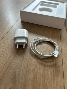 Apple iPad Air 64GB Wi-Fi modrý (2022) - 9