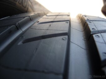 Letní pneu. MICHELIN PRIMACY 3 - 215/65/17 - 9