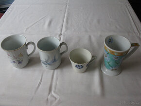 Na chalupu Čajová souprava, 2 x etažer,talíře tří grácie,kon - 9