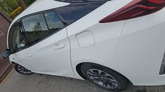 Toyota Prius Plug-in Hybrid IV 2019 – 1. majitel, servis Toy - 9