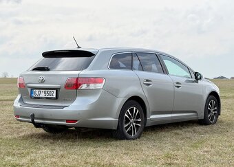 Toyota Avensis 1.8 VVTi benzín, 108kW, Combi, 2010 - 9