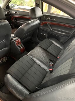 Superb 2.8 V6 142kw - 9