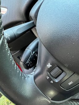 Peugeot 2008 - 9