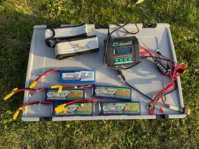 Sbírka RC modelů, vše brushless motory, baterie, boxy.. - 9