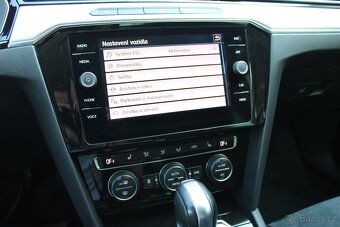 Wolksvagen Passat 2.0TDi DSG 140/kW,Highline,Webasto - 9