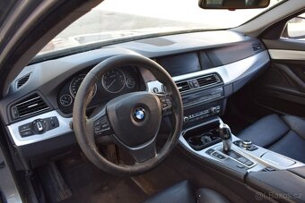 BMW Řada 5 528i F10/KŮŽE/NAVI/ČR/ČTĚTE/ - 9