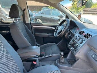 VW TOURAN 1,9 TDi RV 2010, NAFTA 77 KW 6 KVALT S TAŽNÝM - 9