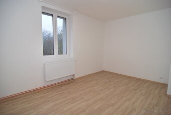 Nabízíme k prodeji RD užitná plocha 300m2, Žleby okr. K.Hora - 9