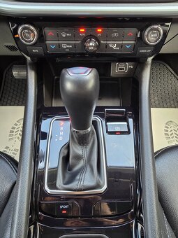 JEEP COMPASS 1.3 110kW LIMITED 2022 KAMERA+NAVI+KŮŽE -DPH - 9
