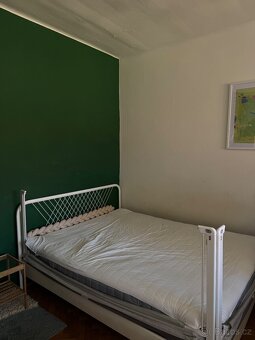 postel IKEA Nesttun – rám + rošt - 9