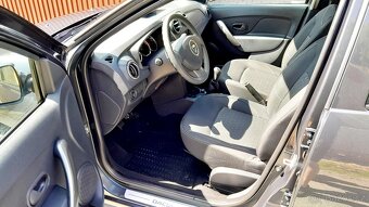 Málo jetá velice zachovalá Dacia Sandero 16V-motor 4 válec. - 9